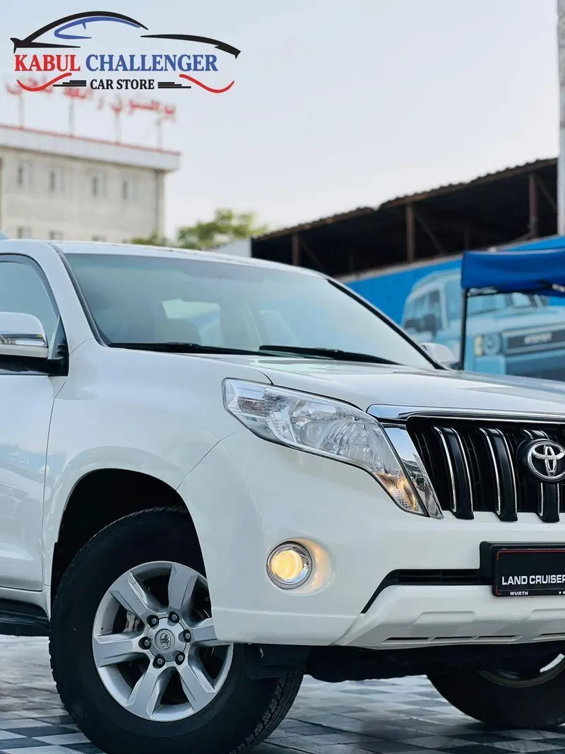 Toyota Land Cruiser 2015 (1)