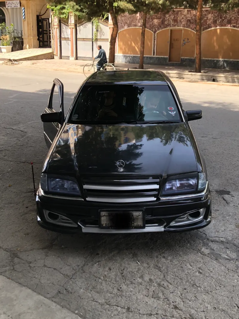 Mercedes-Benz 1995 (2)