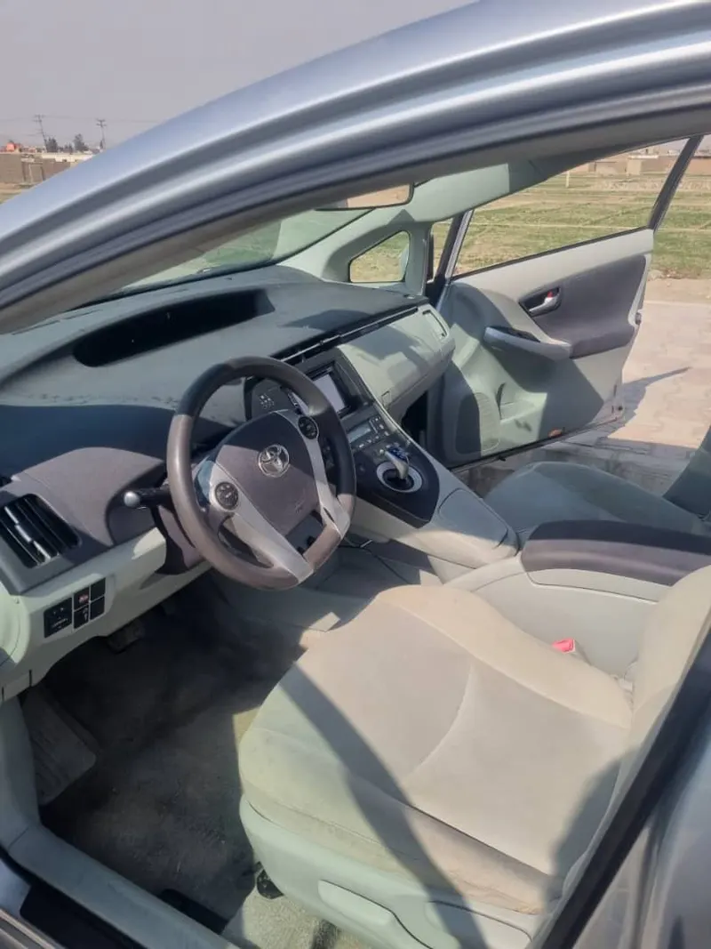 Toyota Prius (2)