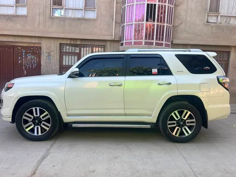 تویوتا 4Runner SR5 2012 (4)