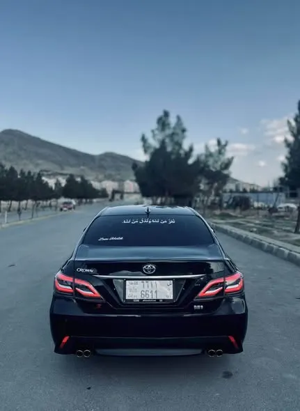 Toyota Crown 2019 (2)