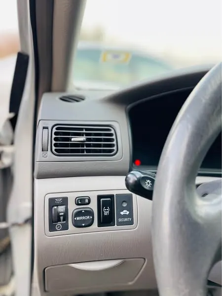 Toyota Corolla 2005 (2)