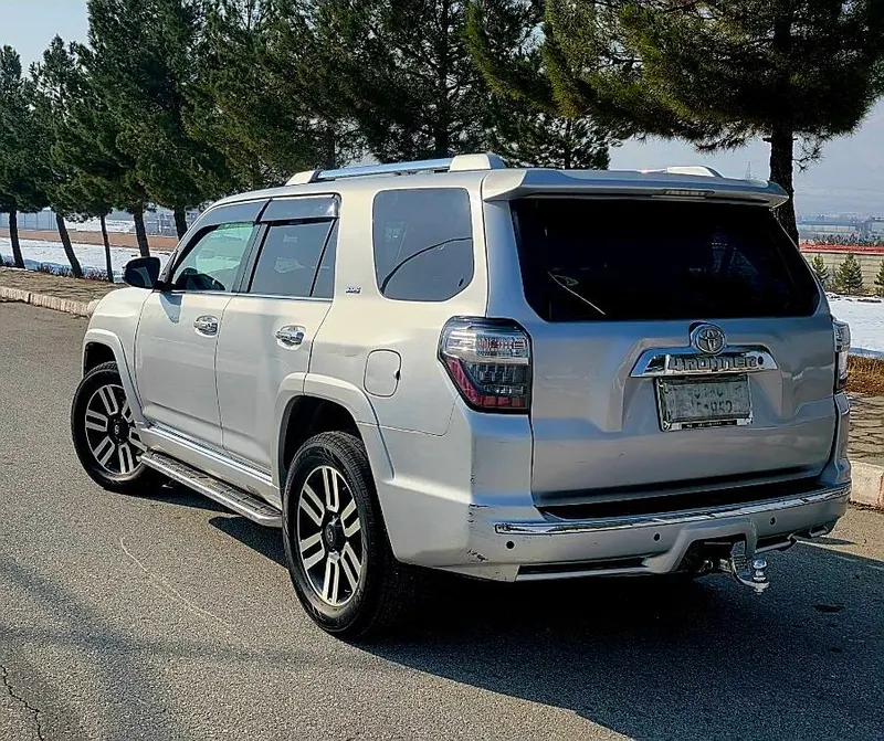 Toyota 4 Runner 2011 (3)