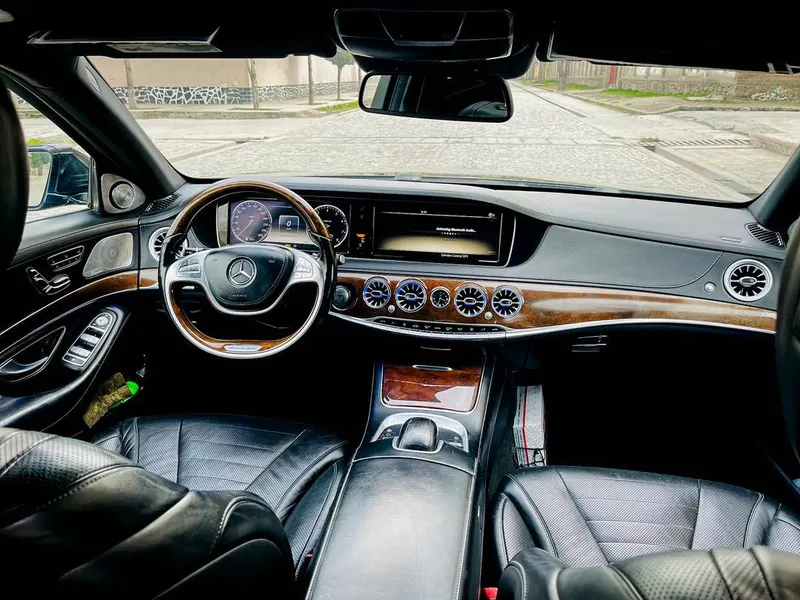 Mercedes-Benz (4)