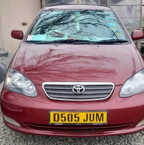 Toyota Corolla 2005 (2)