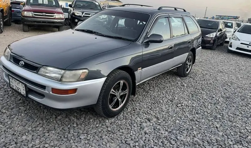 Toyota Fielder 2000 (1)