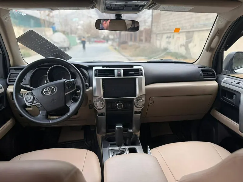 Toyota 4 Runner 2010 (4)
