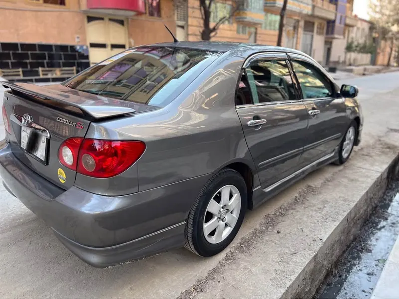 Toyota Corolla 2006 (2)