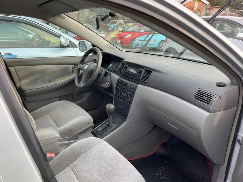 Toyota Corolla 2007 (5)
