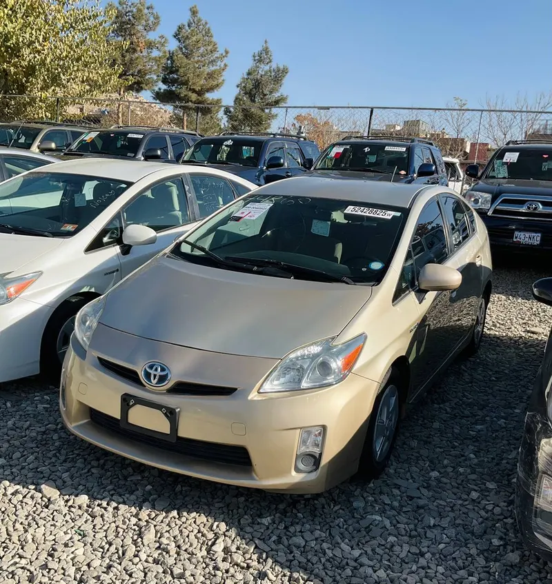 Toyota Prius 2011 (2)