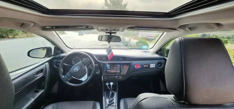 Toyota Corolla 2018 (4)