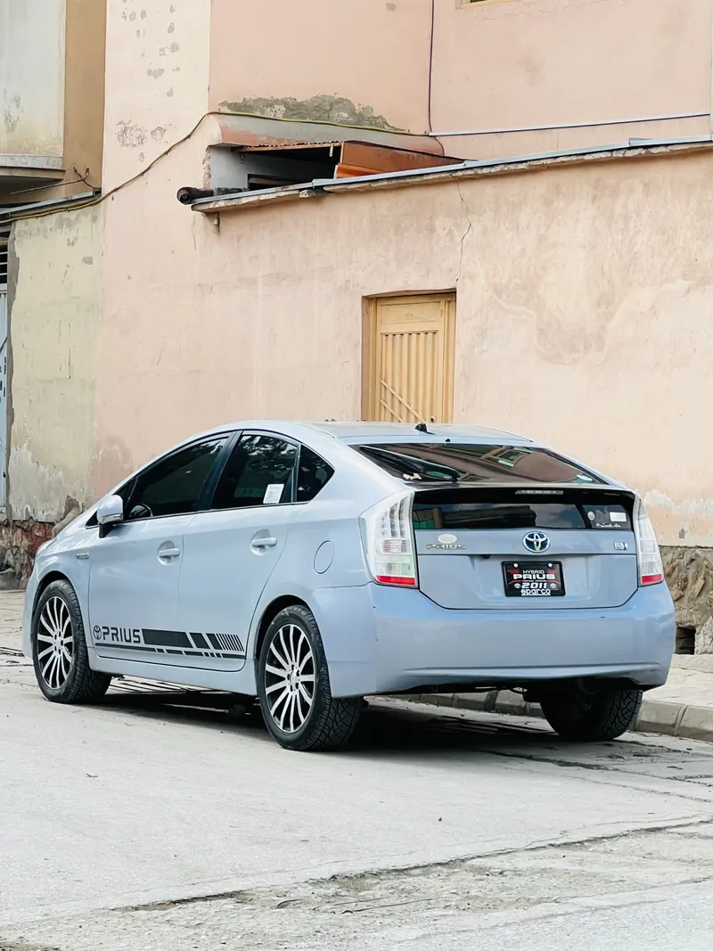 Toyota Prius 2010 (2)