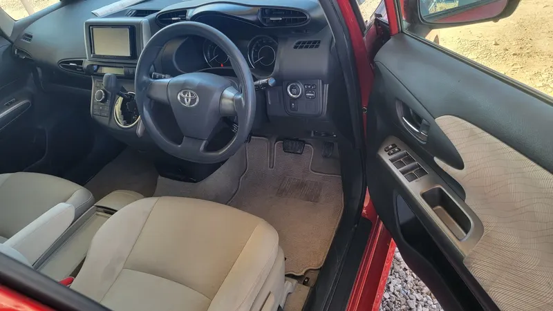 Toyota Fielder 2011 (4)