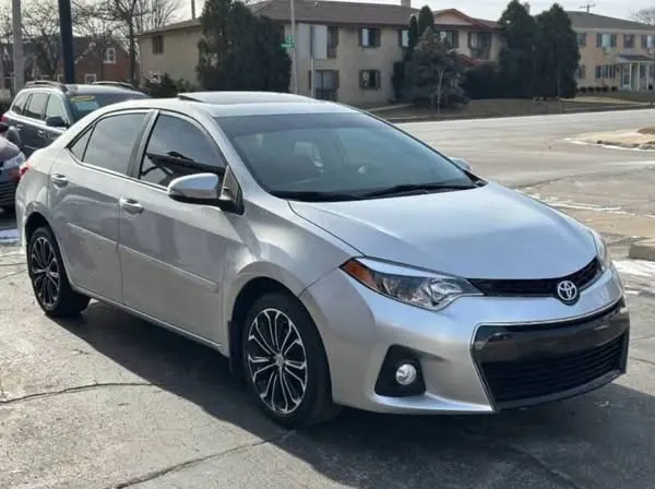 Toyota Corolla 2015 (1)