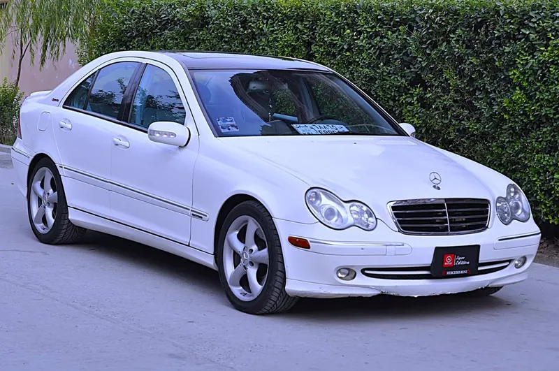 Mercedes-Benz 2004 (1)