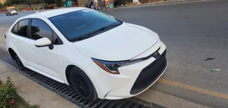 Toyota Corolla 2021 (2)