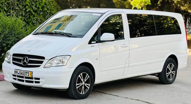 Mercedes-Benz 2012 (2)