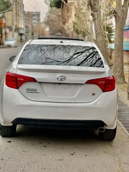 Toyota Corolla 2016 (3)