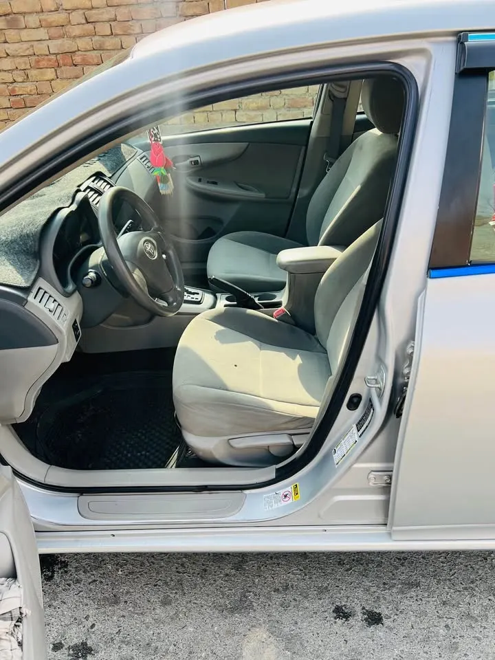 Toyota Corolla 2009 (4)