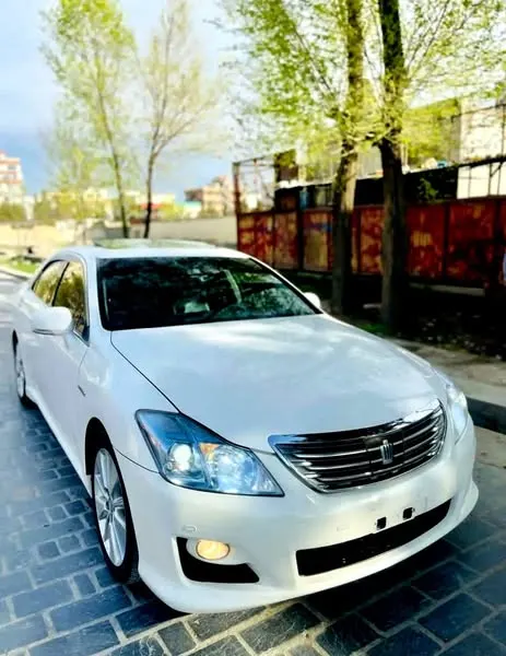 Toyota Crown 2009 (2)