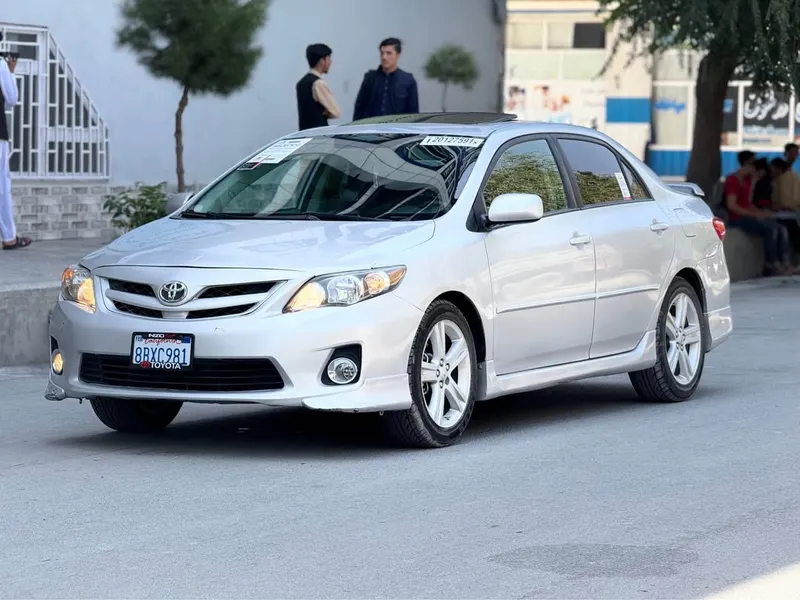 Toyota Corolla 2013 (2)