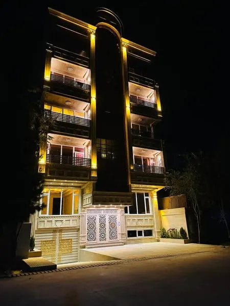 VIP apartment for sale, 3 rooms, 130 m², 3rd floor (1)
