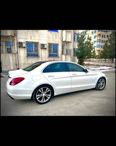 Mercedes-Benz 2016 (2)
