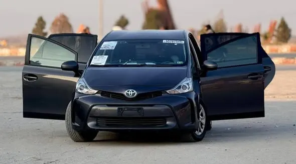 Toyota Prius 2015 (2)
