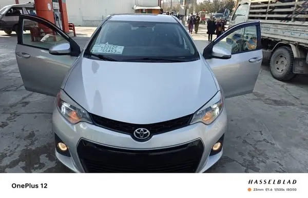 Toyota Corolla 2016 (2)