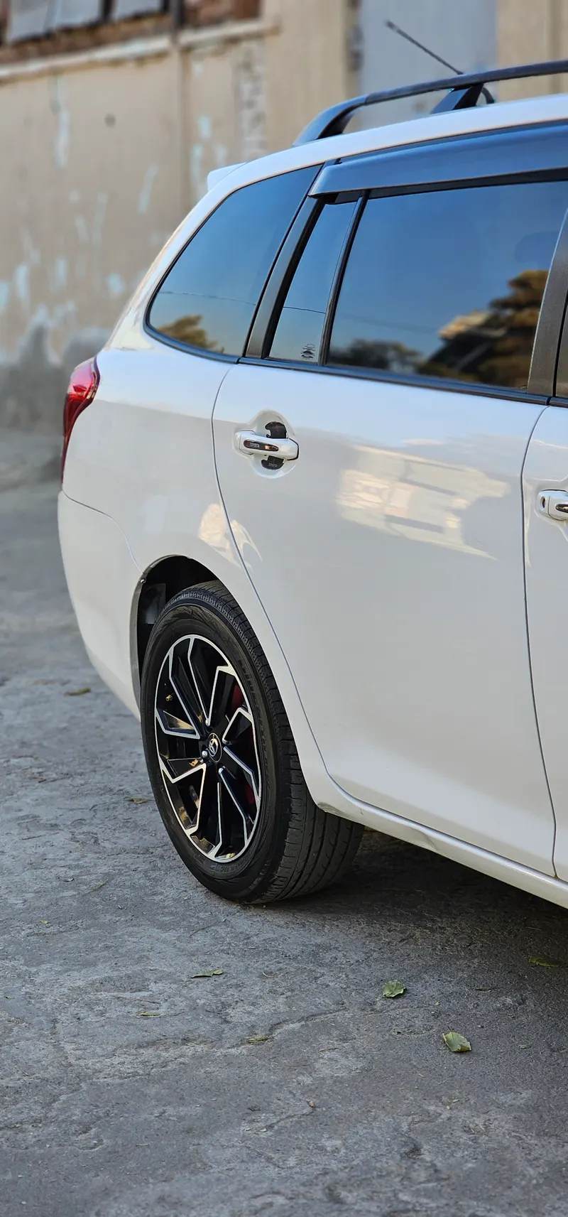 Toyota Fielder 2013 (6)