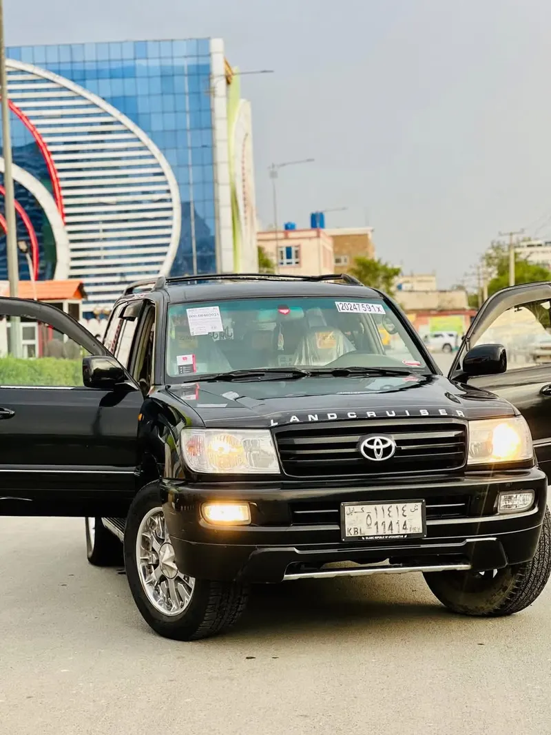 Toyota Land Cruiser 2006 (2)