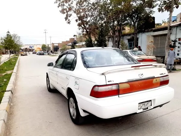 Toyota Corolla (3)