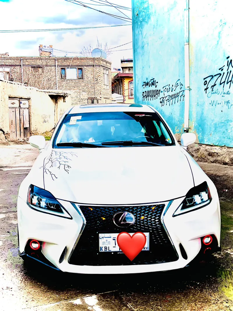 Lexus IS250 (1)