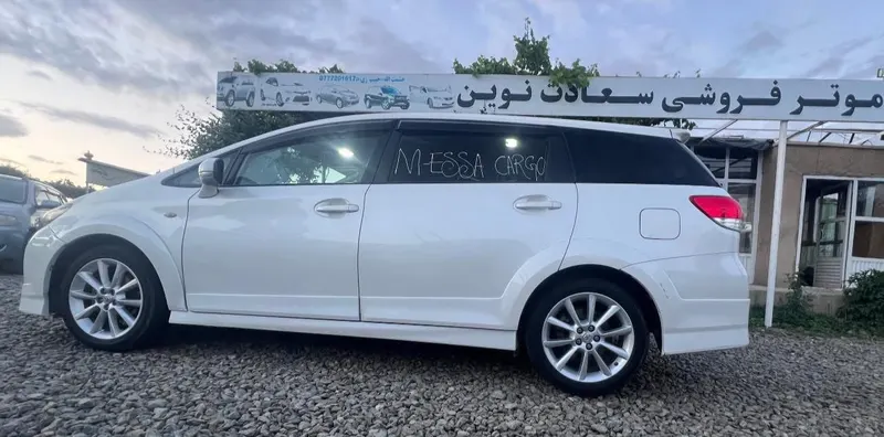 Toyota Wish (3)