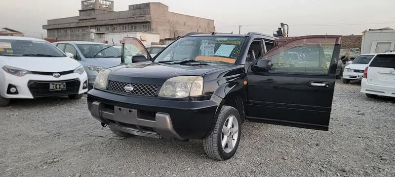 Nissan 2000 (2)