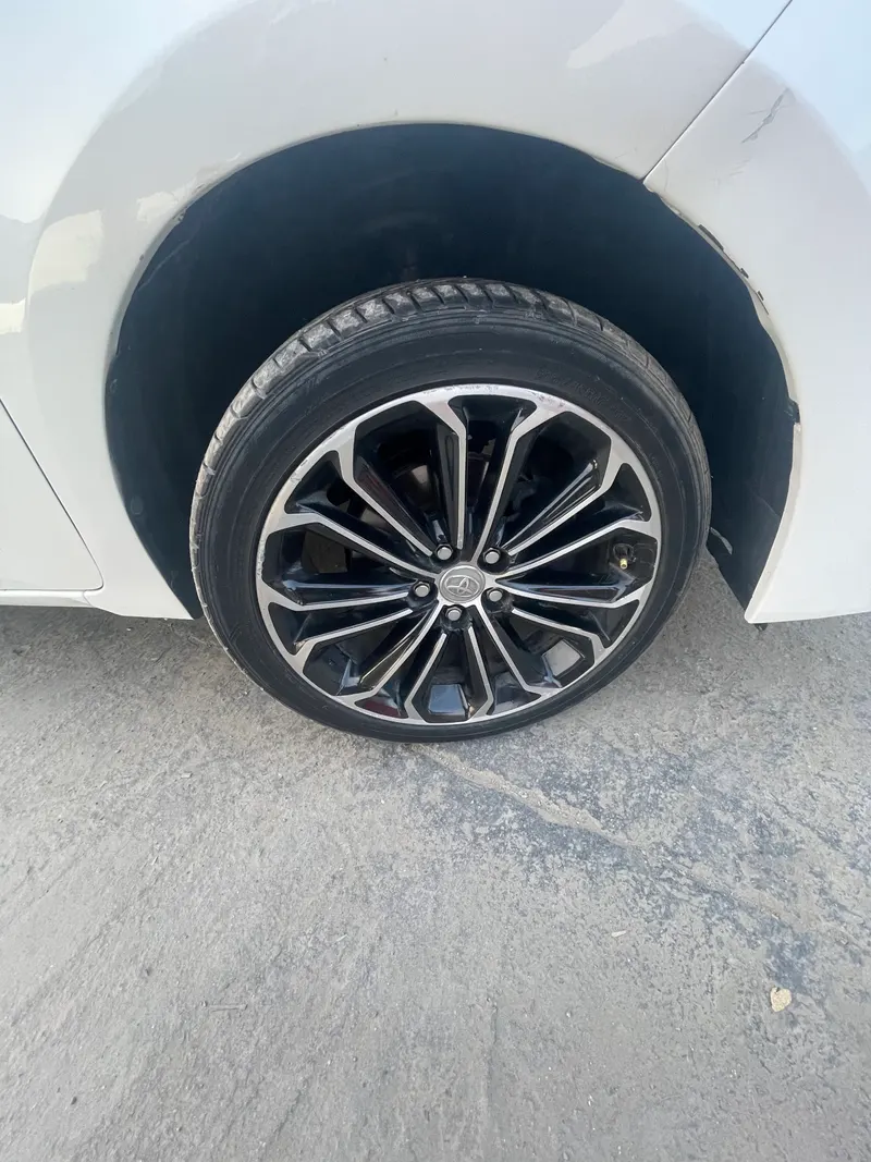 Toyota Corolla 2015 (6)