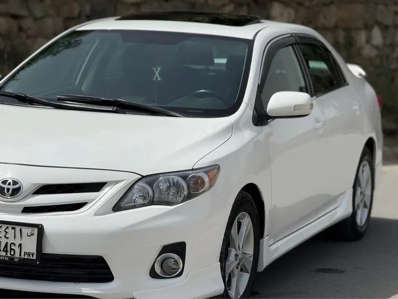 Toyota Corolla 2011 (2)
