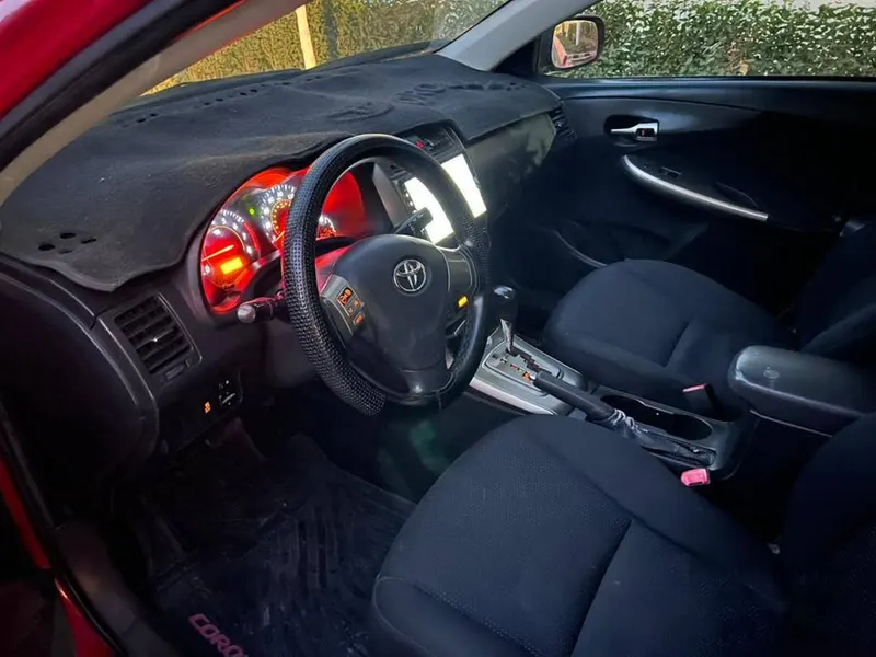 Toyota Corolla 2010 (4)