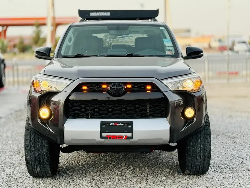 Toyota 4Runner 2016 (2)