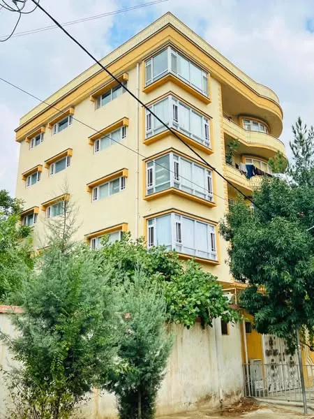 5-storey building for sale, 23 rooms, 3 biswa, Qambar Square, Khushal Khan (1)