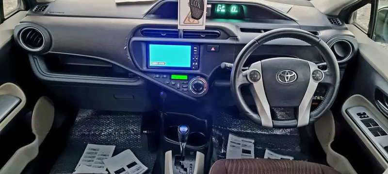 Toyota Aqua Sport TRD 2013 (4)