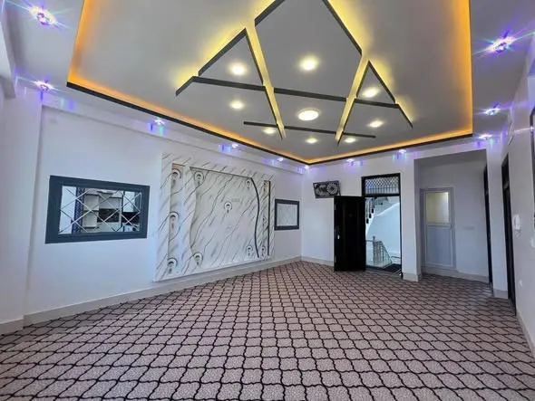 New 3-storey house for sale, parking for 3 cars (2)