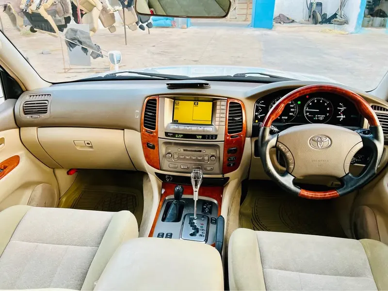 Toyota Land Cruiser Limited 2004 (4)