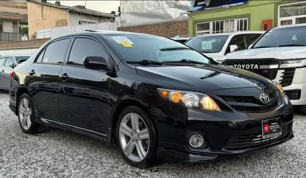 Toyota Corolla 2012 (1)