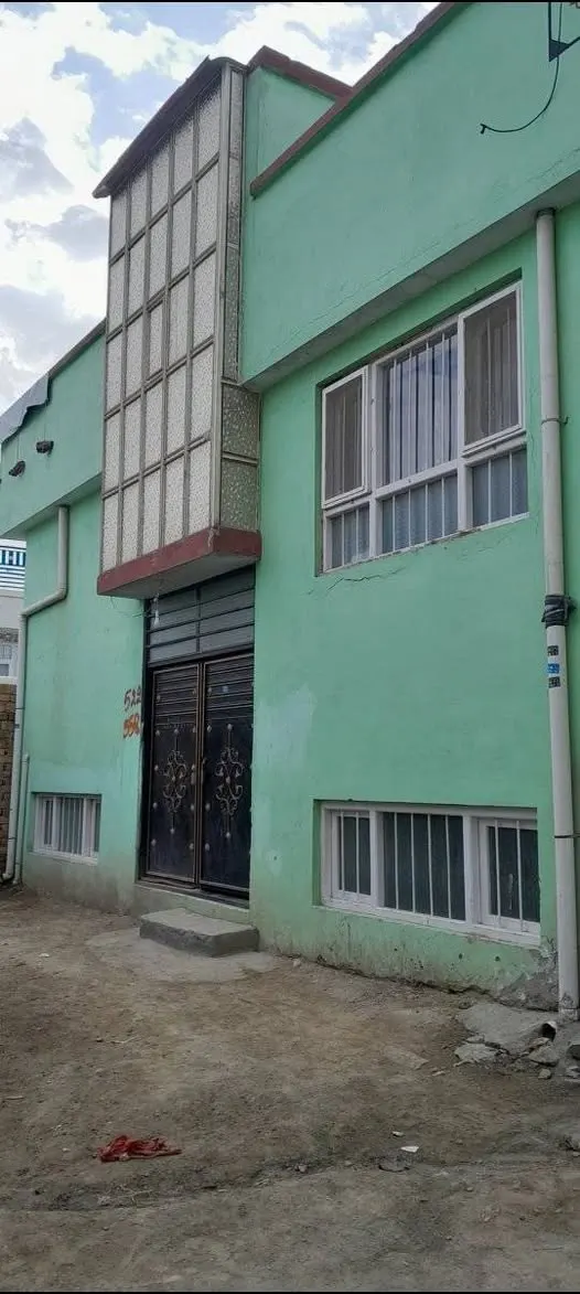 House for sale, 3 rooms, with full basement and roof terrace (2)