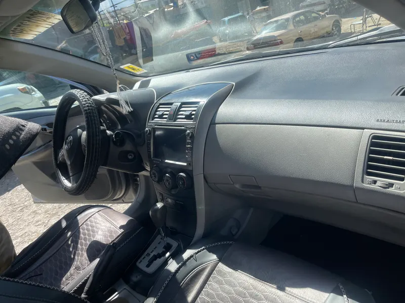 Toyota Corolla 2010 (7)