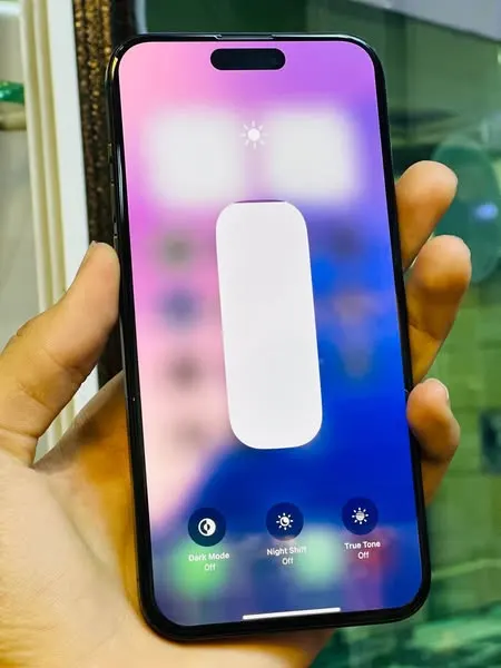 iPhone 15 Pro Max (2)
