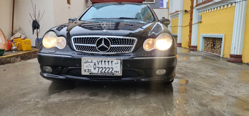 Mercedes-Benz C230 (1)
