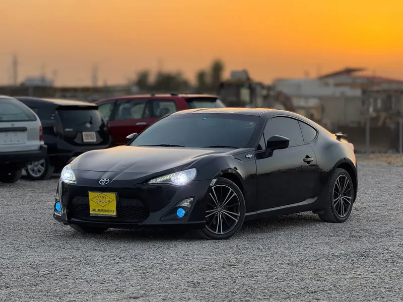 تویوتا GT86 2012 (1)