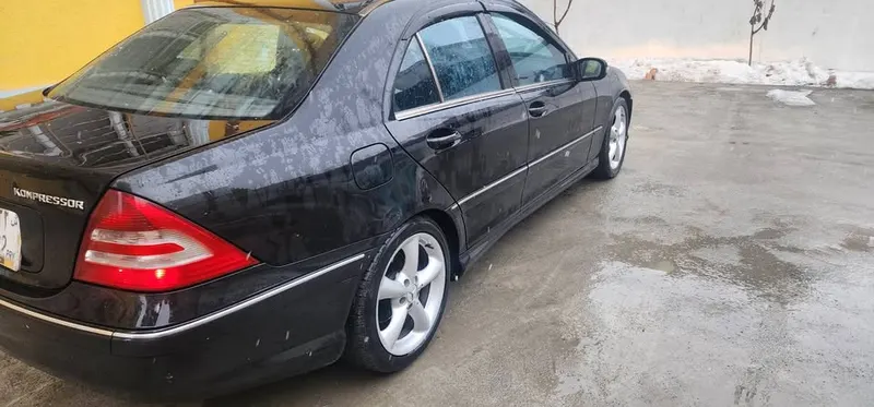 Mercedes-Benz 2005 (2)